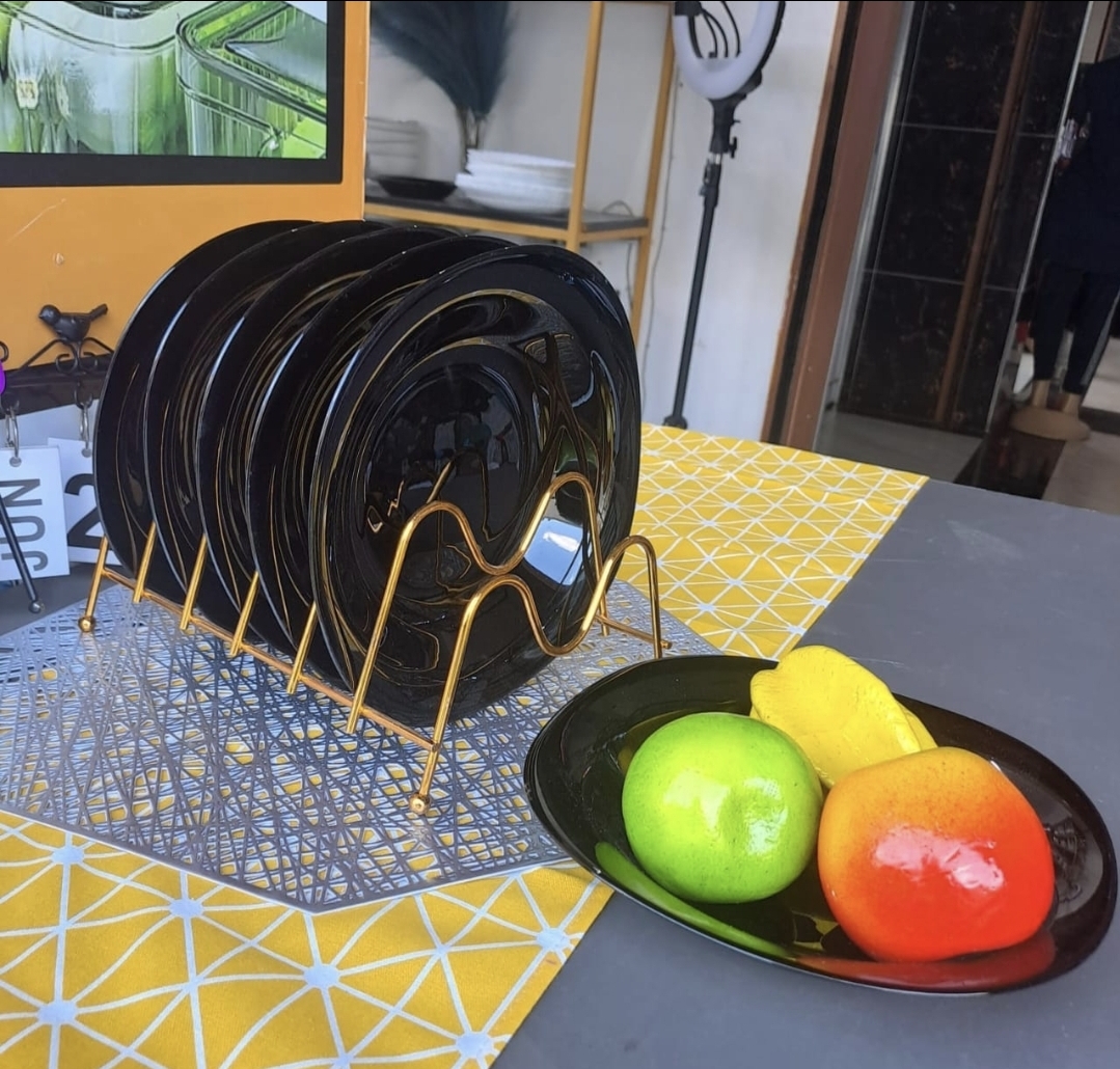 Plates 11 inch a set of 6